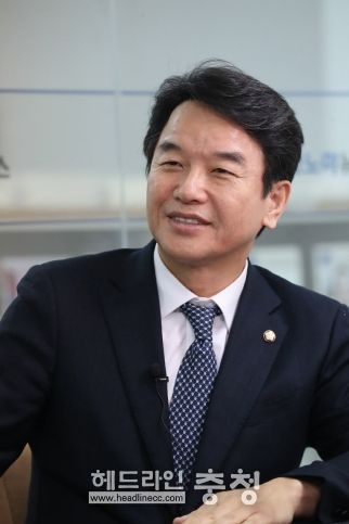 더불어민주당 문진석 의원(원내수석, 충남 천안시갑)