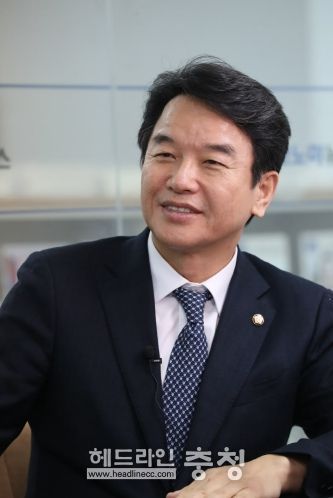 더불어민주당 문진석 국회의원(충남 천안시갑, 재선)